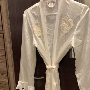 Women’s Lingerie/Robe set